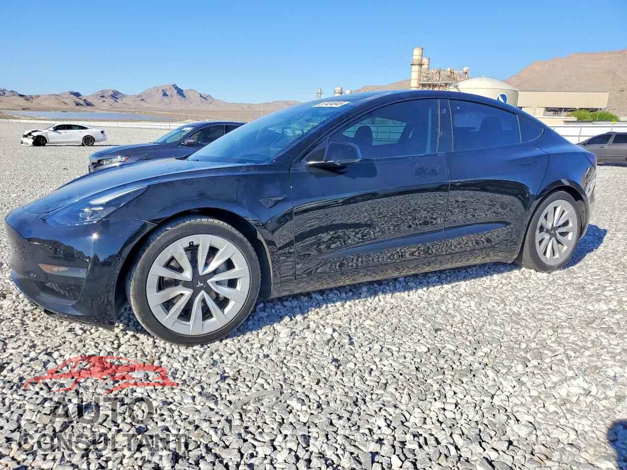 TESLA MODEL 3 2021 - 5YJ3E1EA5MF977633