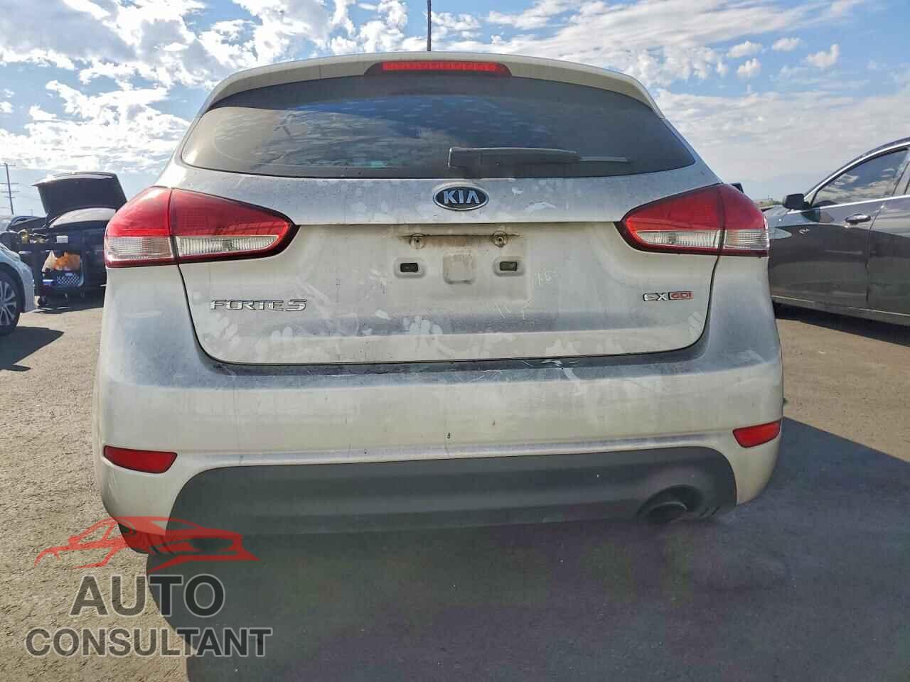 KIA FORTE 2015 - KNAFX5A88F5339752