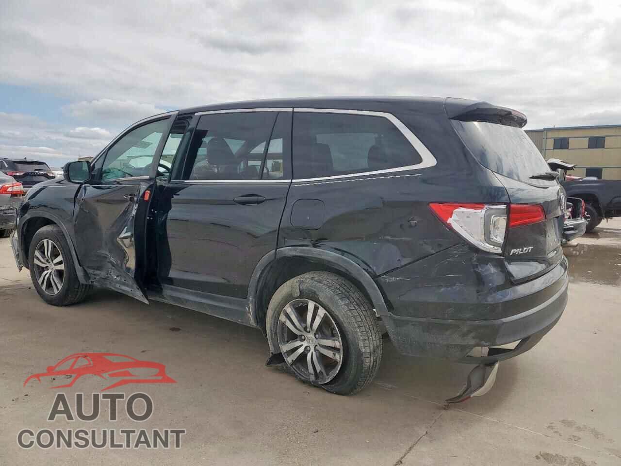 HONDA PILOT 2017 - 5FNYF5H53HB030573