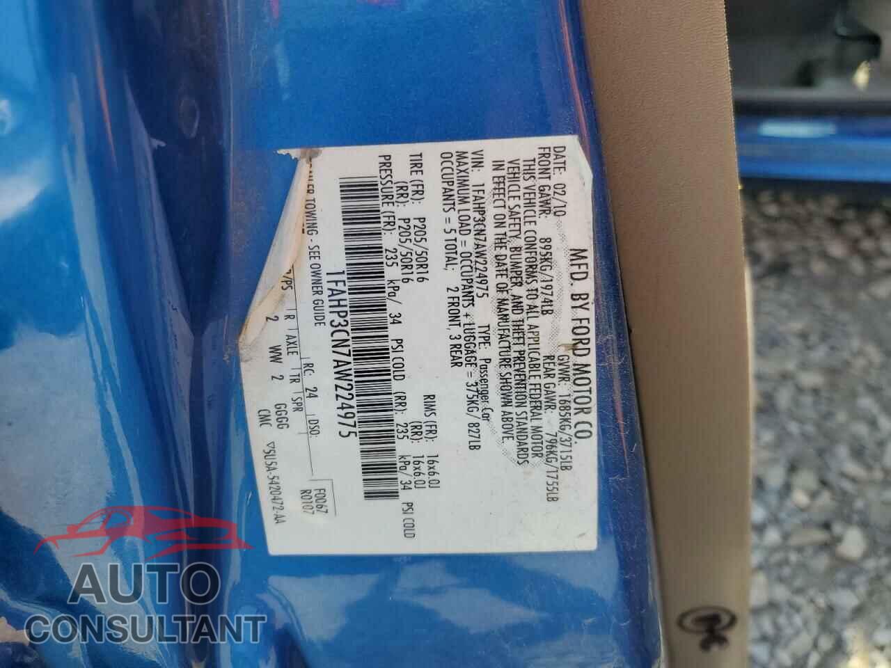 FORD FOCUS 2010 - 1FAHP3CN7AW224975