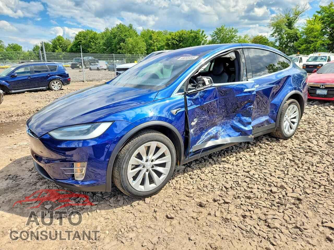 TESLA MODEL X 2017 - 5YJXCBE20HF057677