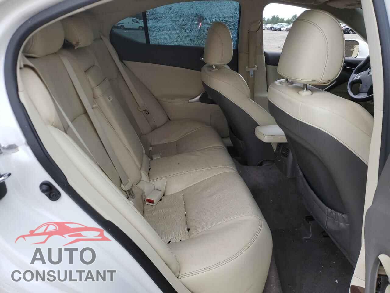 LEXUS IS 2013 - JTHCF5C27D5061682