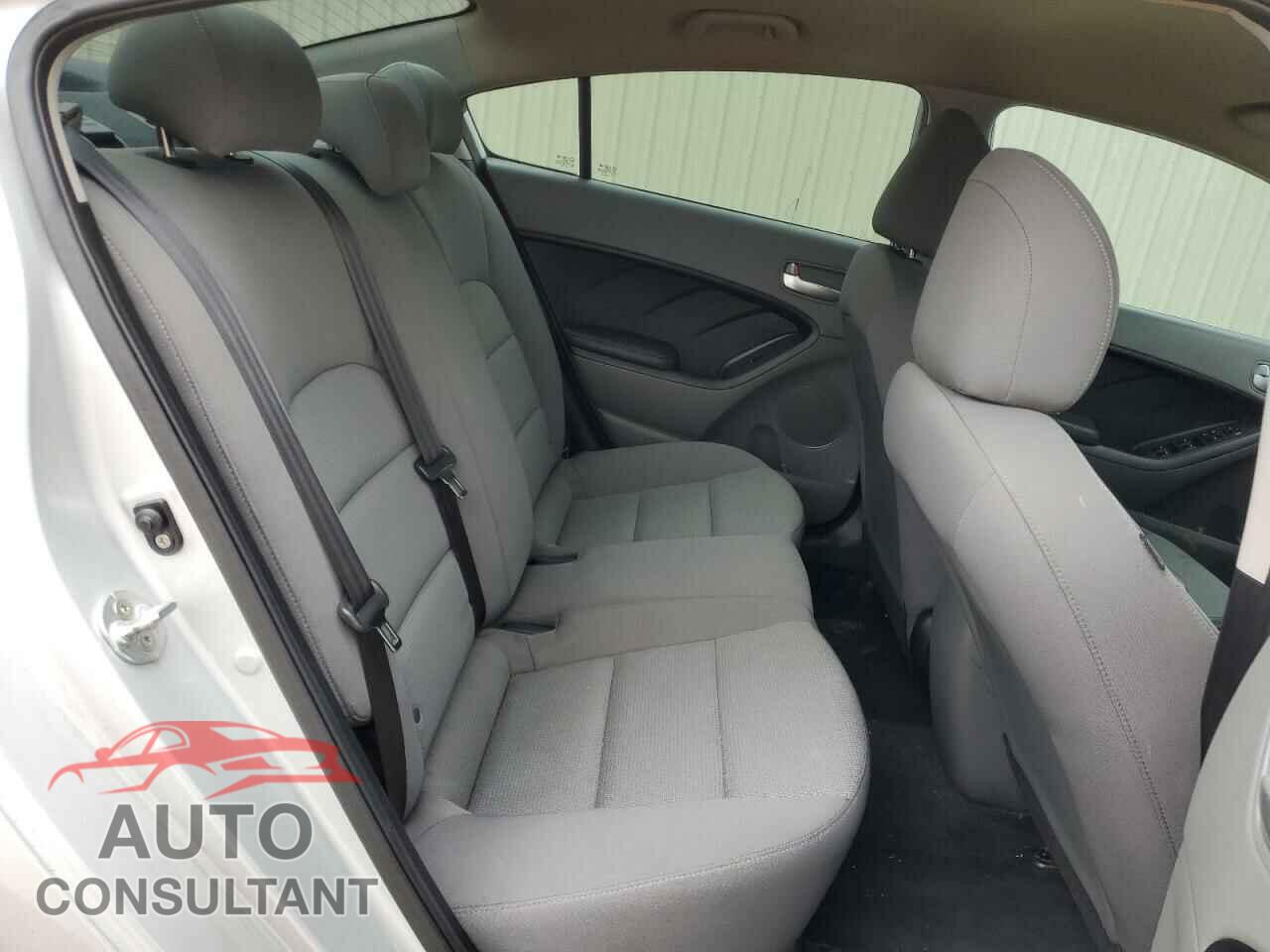 KIA FORTE 2017 - 3KPFK4A79HE057937