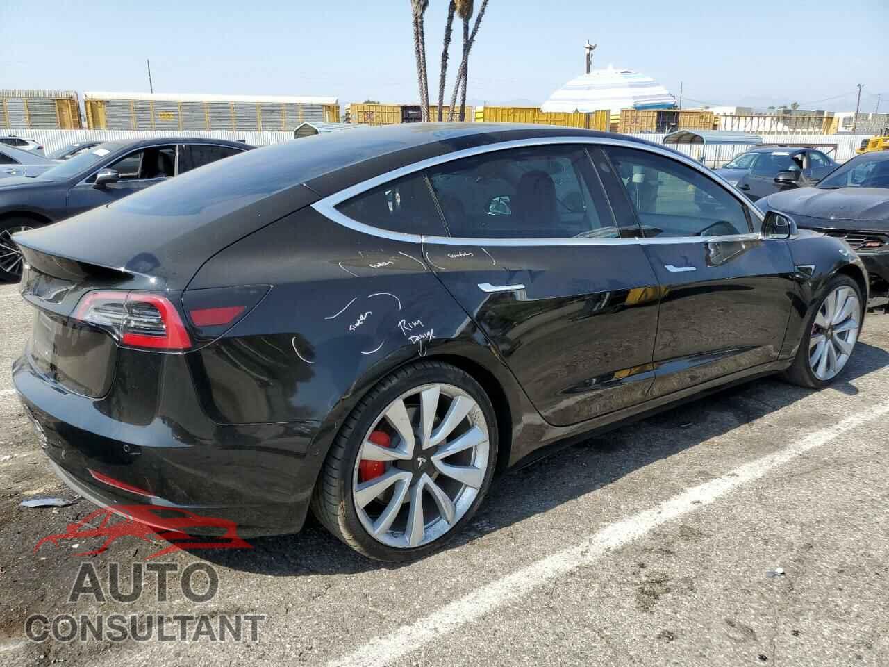 TESLA MODEL 3 2018 - 5YJ3E1EB1JF181045