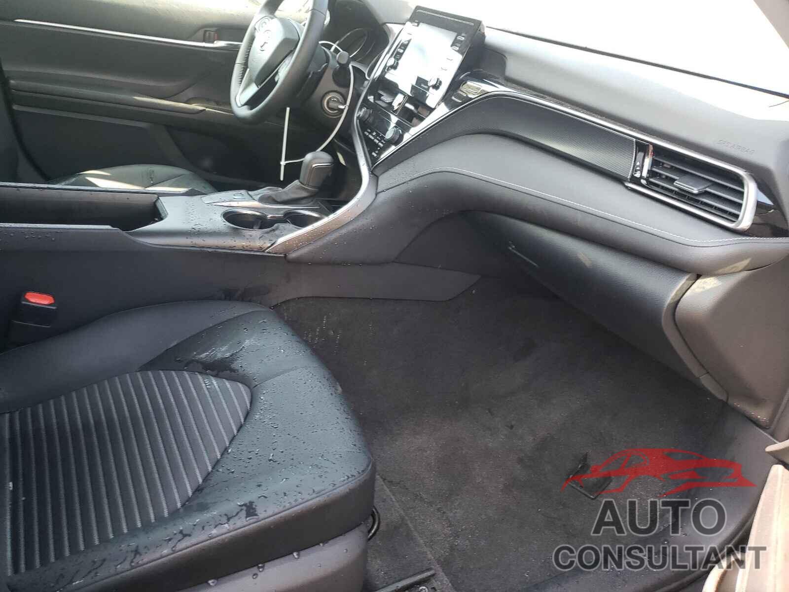 TOYOTA CAMRY 2021 - 4T1G11AK2MU434531