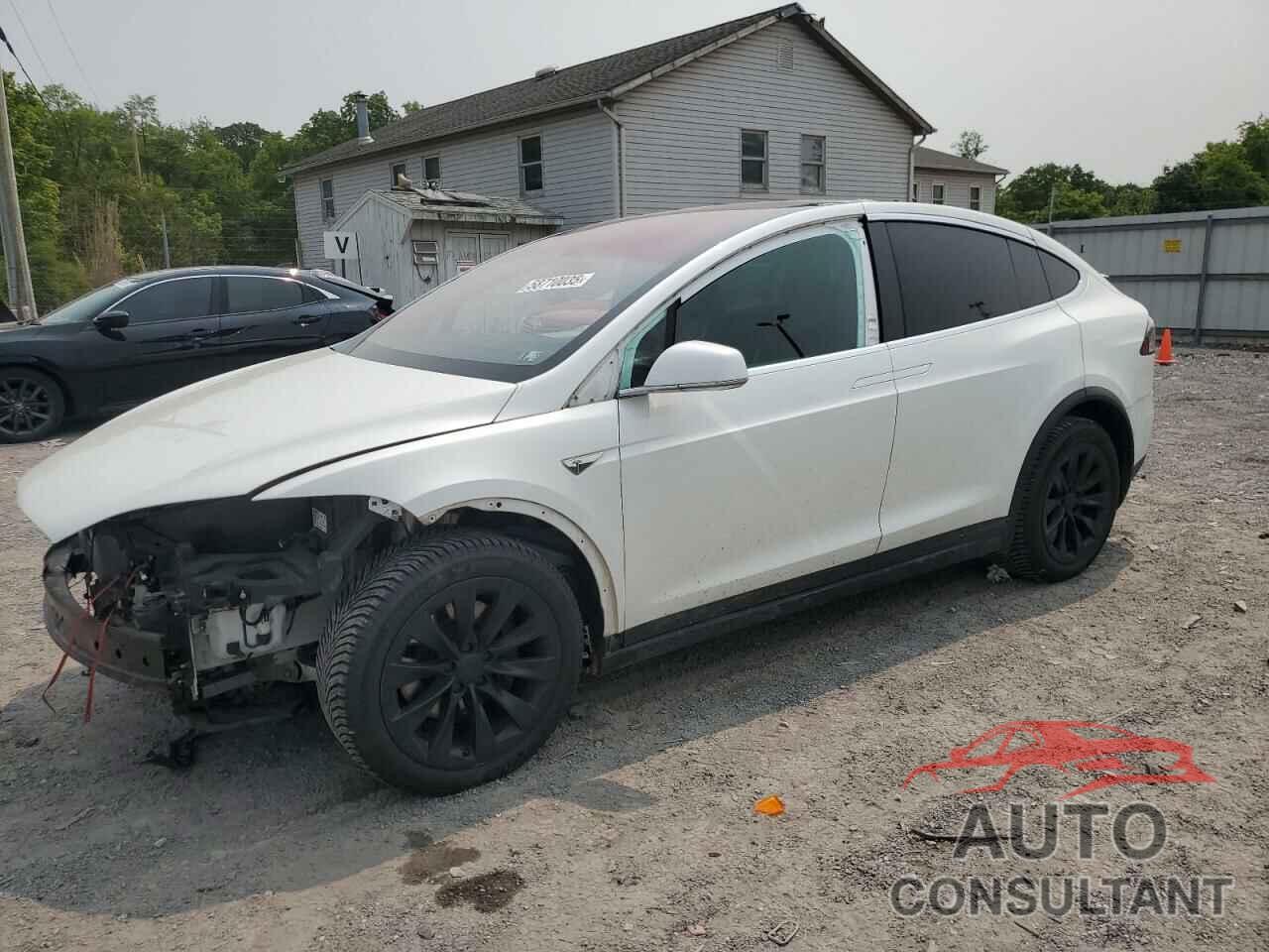 TESLA MODEL X 2016 - 5YJXCAE27GF004404