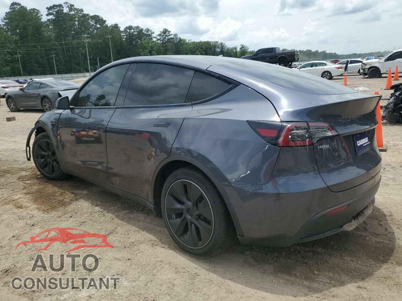 TESLA MODEL Y 2021 - 5YJYGAEEXMF130982