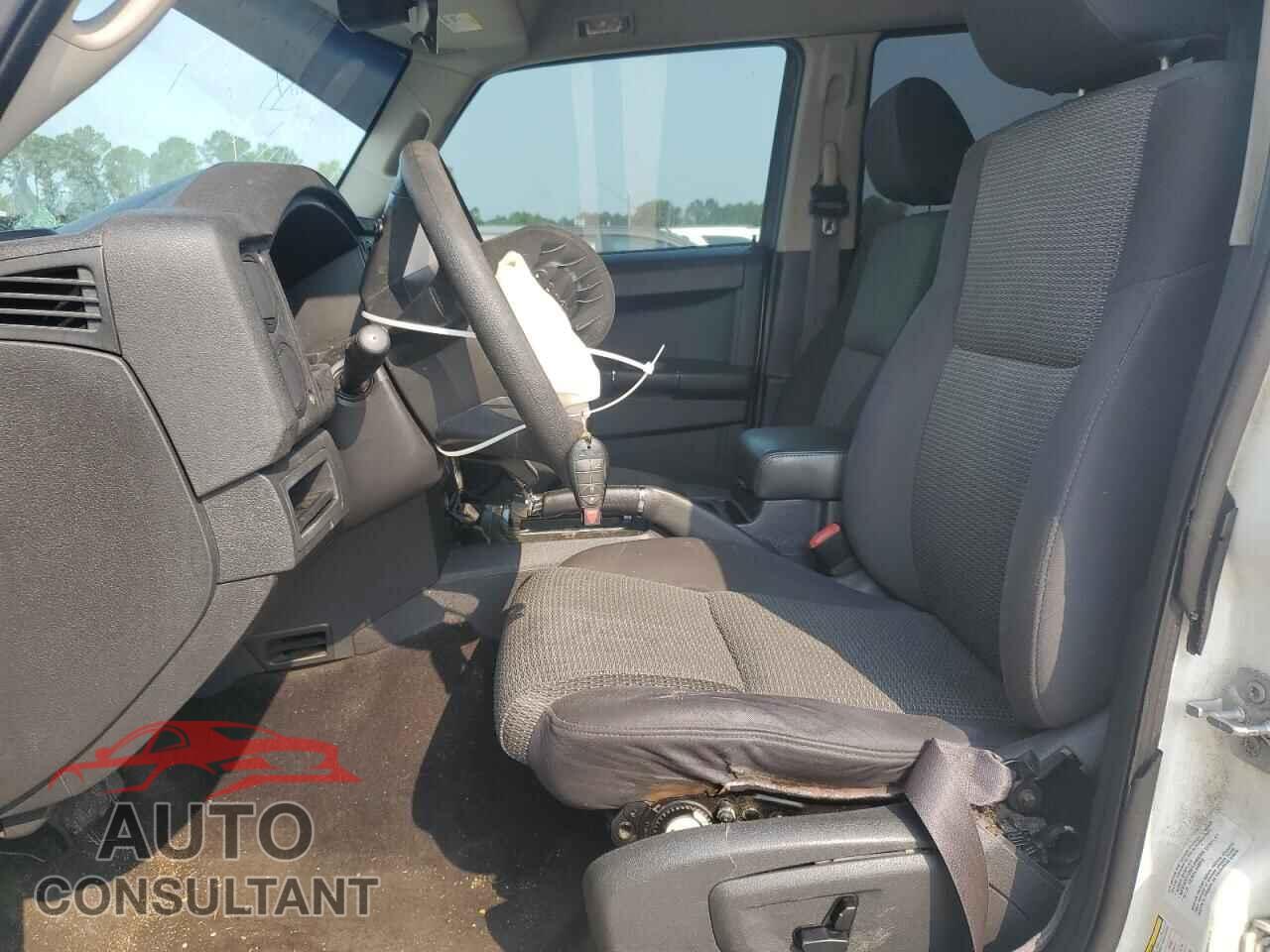 JEEP COMMANDER 2010 - 1J4RH4GK4AC113720
