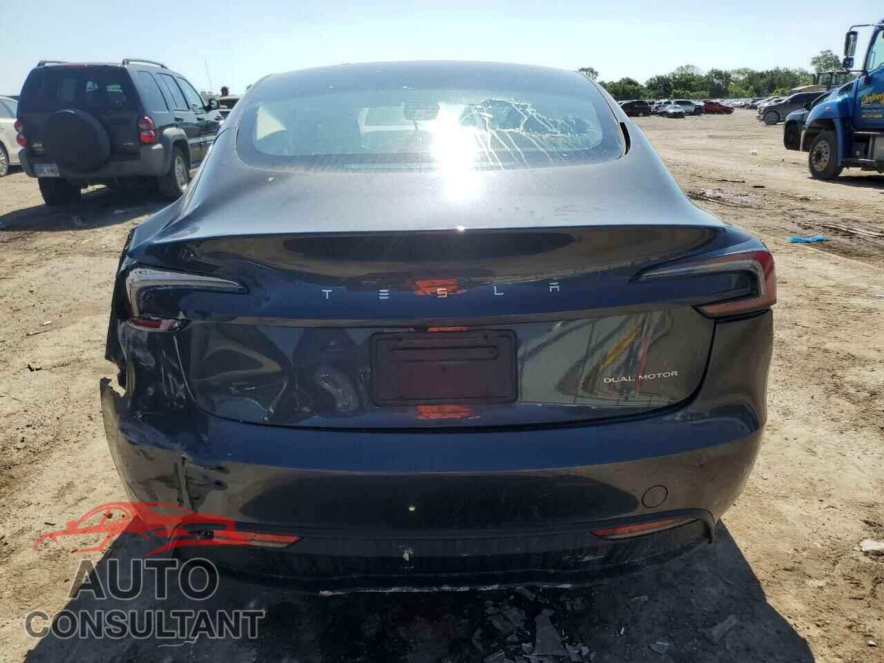 TESLA MODEL 3 2024 - 5YJ3E1EB5RF717278