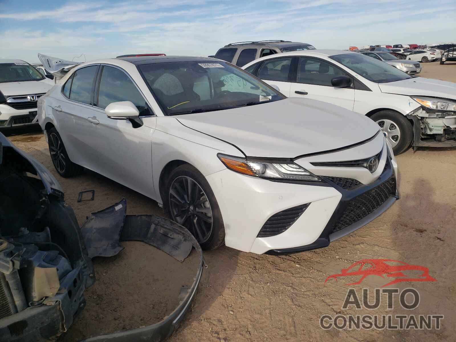 TOYOTA CAMRY 2018 - 4T1B61HKXJU652424