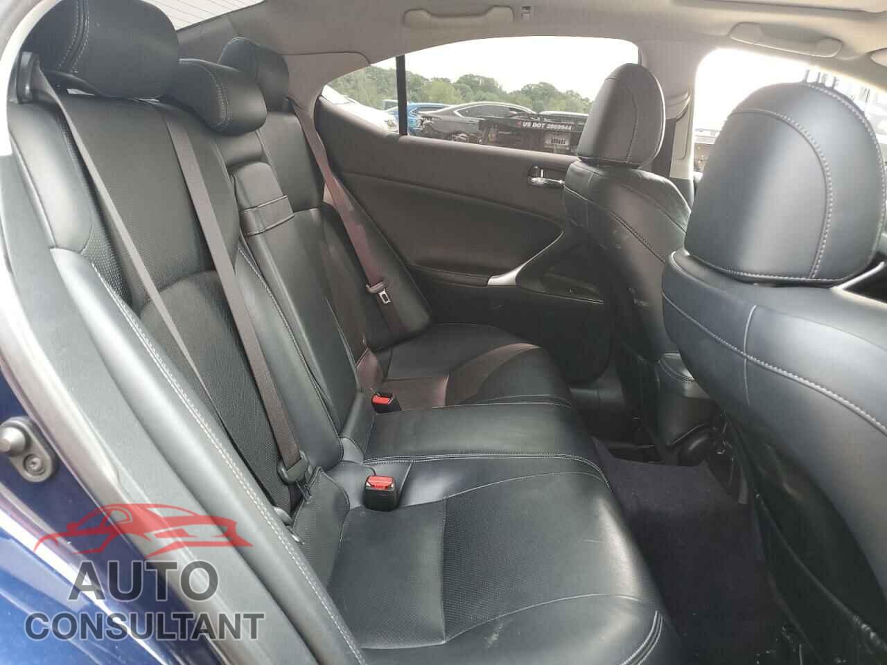 LEXUS IS 2012 - JTHCF5C24C5057653