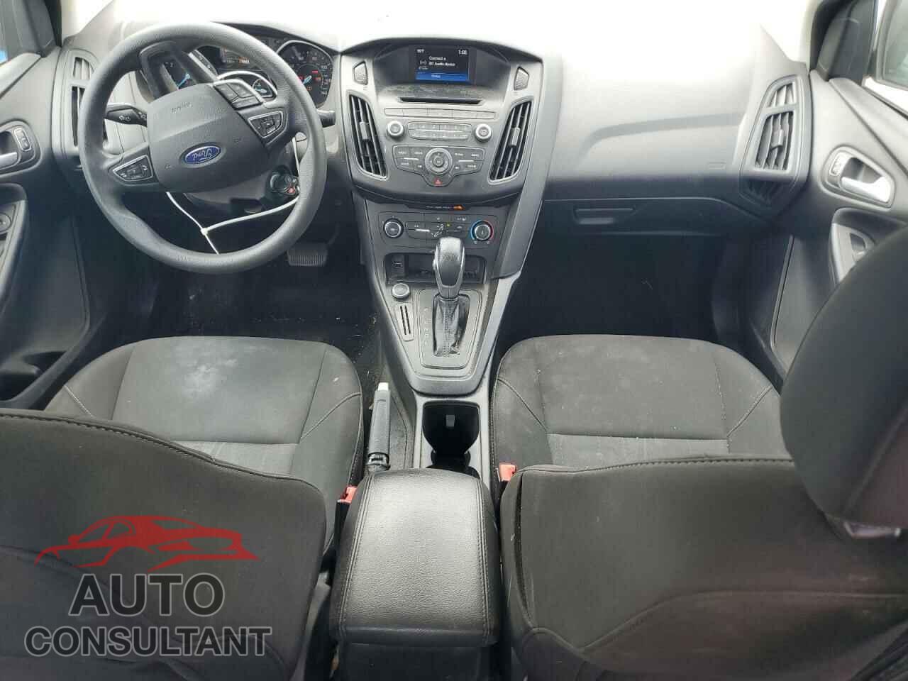 FORD FOCUS 2017 - 1FADP3F23HL304625