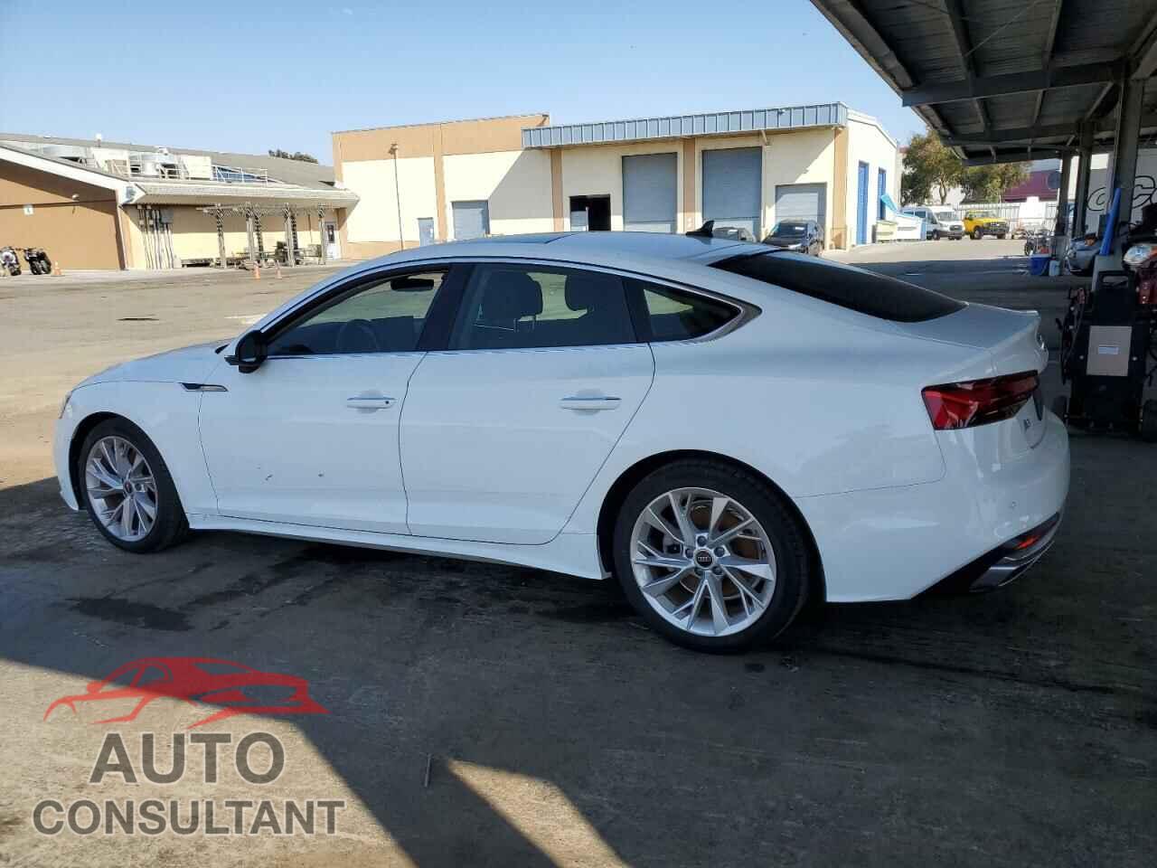 AUDI A5 2023 - WAUCBCF57PA015561
