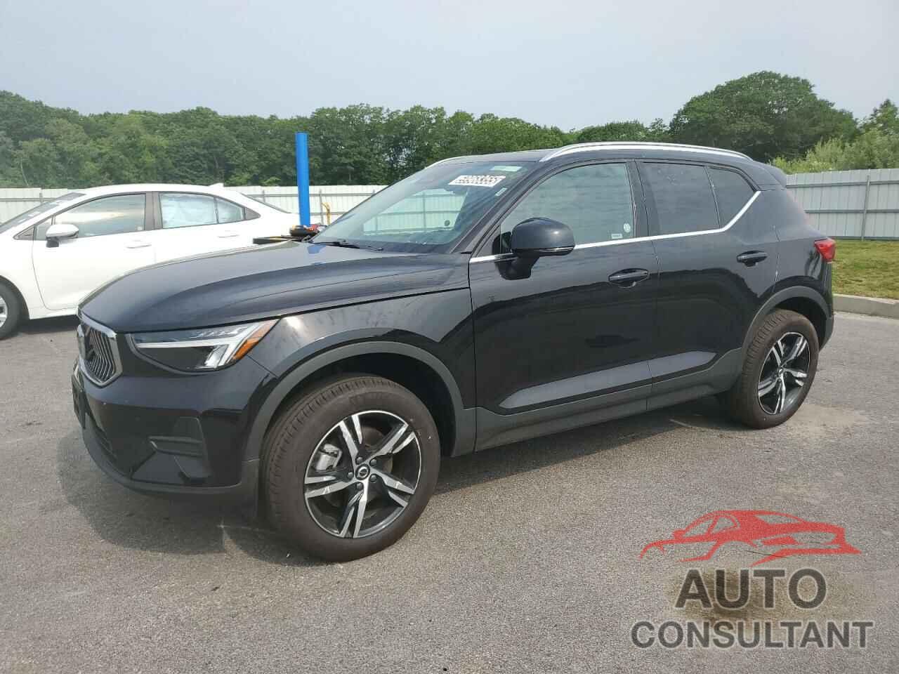 VOLVO XC40 CORE 2025 - YV4L12UJ1S2560090