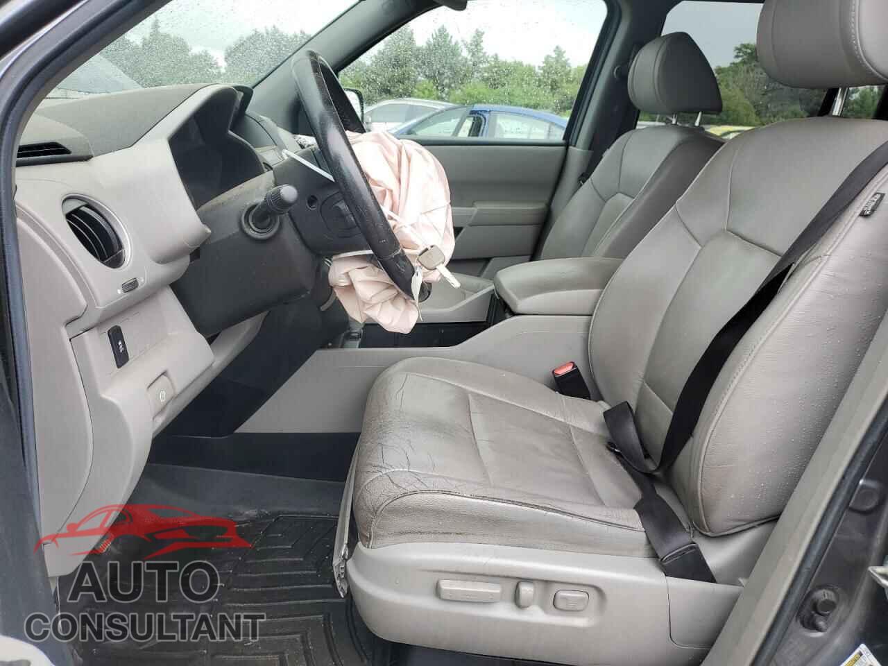 HONDA PILOT 2013 - 5FNYF4H51DB027529