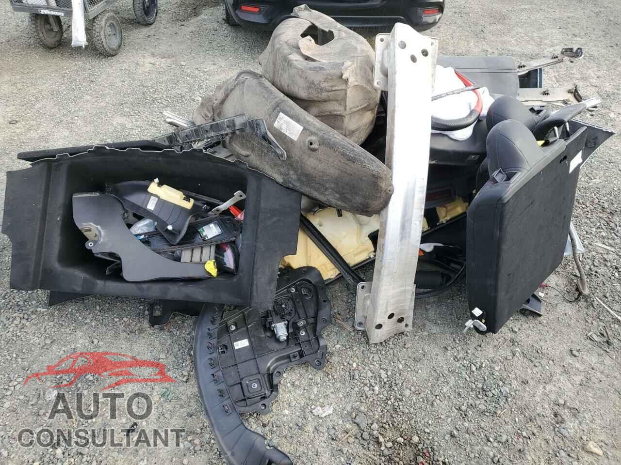 TESLA MODEL 3 2019 - 5YJ3E1EA7KF543016