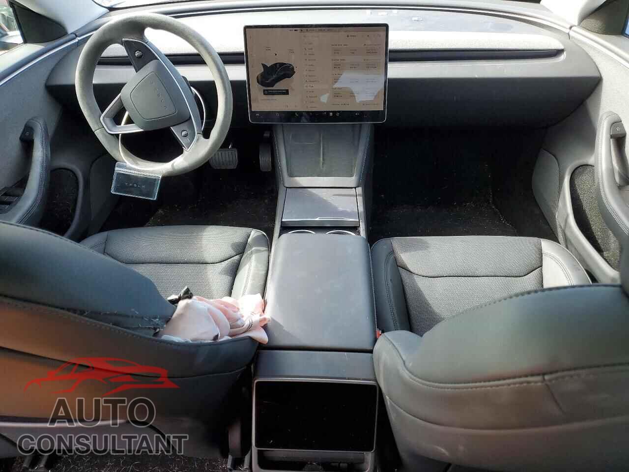 TESLA MODEL 3 2024 - 5YJ3E1EA9RF826883