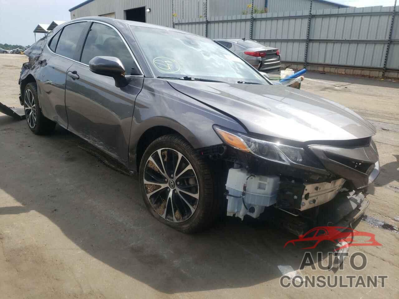 TOYOTA CAMRY 2018 - 4T1B11HK7JU663914