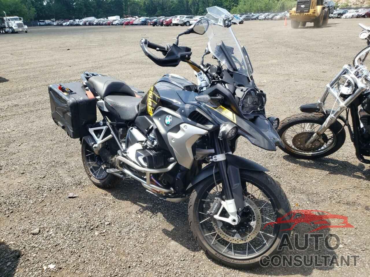 BMW R-SERIES 2021 - WB10M0300M6D83859