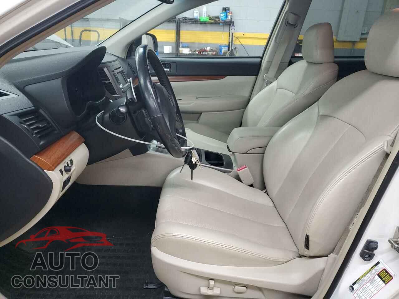 SUBARU OUTBACK 2014 - 4S4BRCLC4E3280562