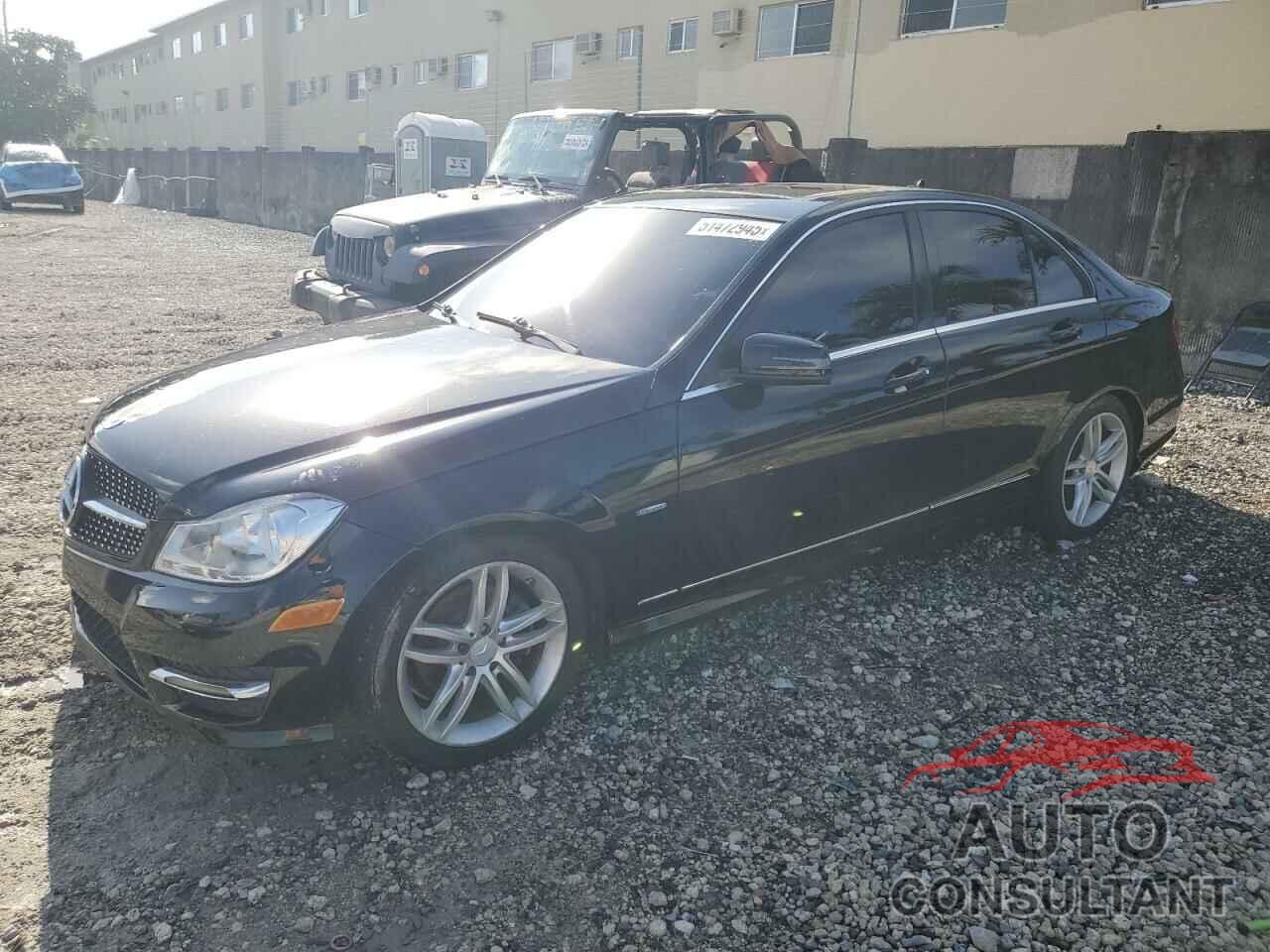 MERCEDES-BENZ C-CLASS 2012 - WDDGF4HB4CR220239
