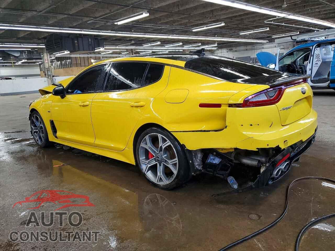 KIA STINGER 2018 - KNAE35LCXJ6020333