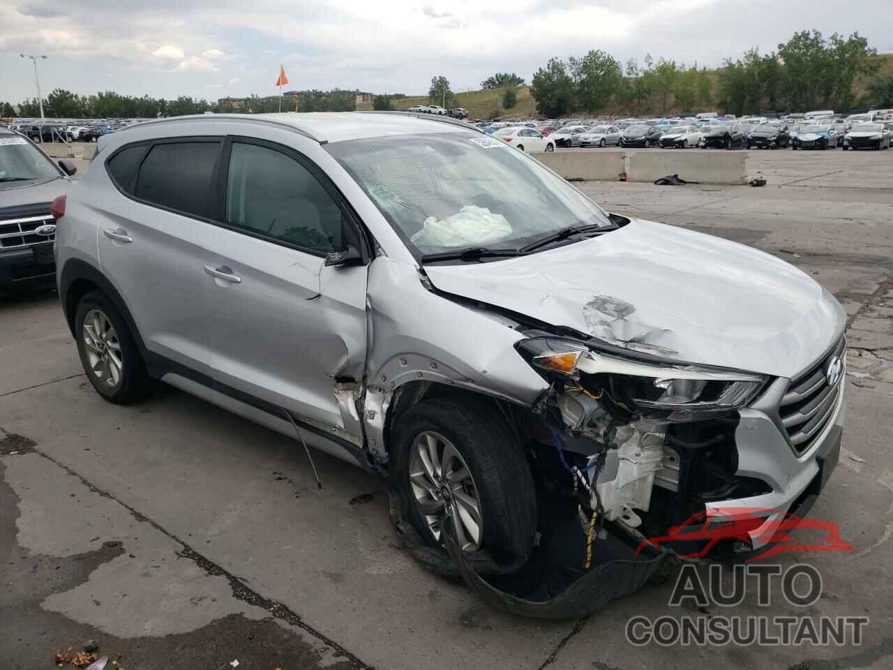 HYUNDAI TUCSON 2018 - KM8J3CA48JU760598