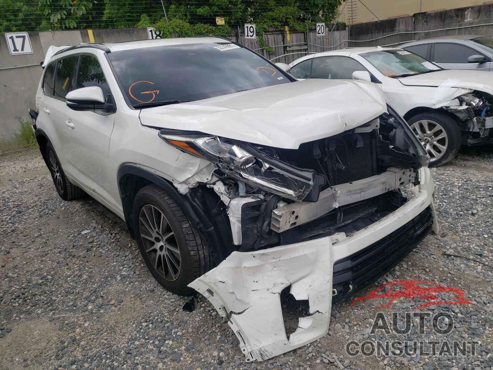 TOYOTA HIGHLANDER 2018 - 5TDKZRFH1JS528161