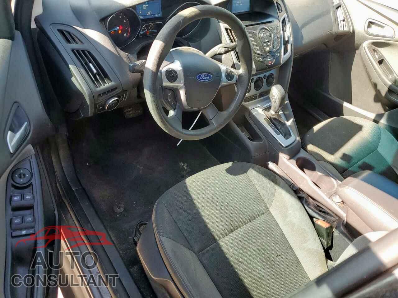 FORD FOCUS 2014 - 1FADP3F24EL332557