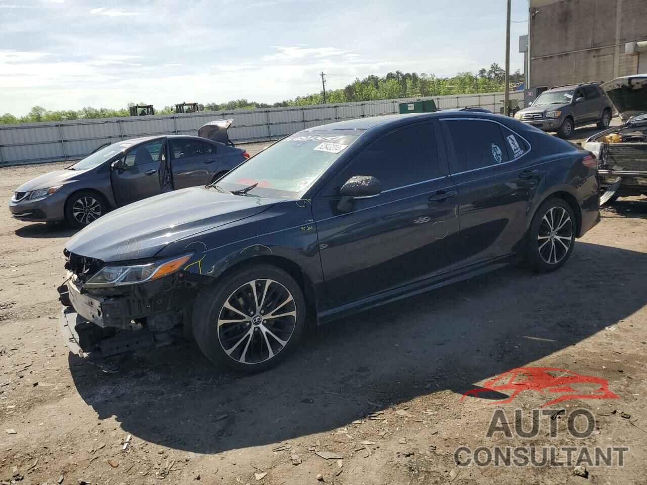 TOYOTA CAMRY 2018 - 4T1B11HK7JU539688