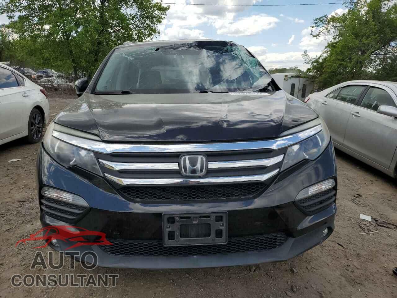 HONDA PILOT 2018 - 5FNYF6H62JB034585