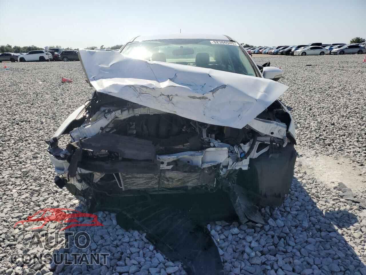 FORD FOCUS 2017 - 1FADP3F28HL202219