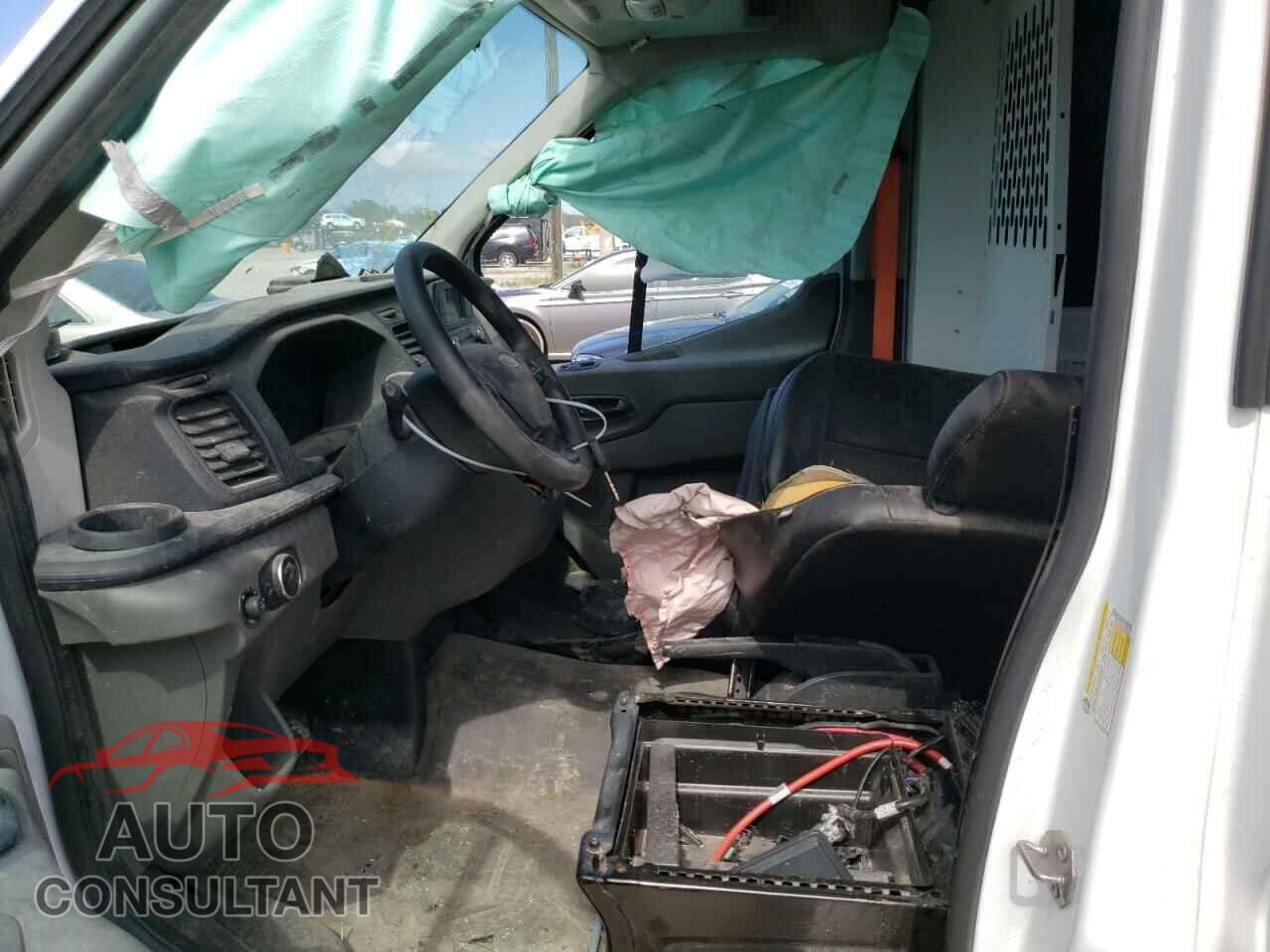 FORD TRANSIT CO 2020 - 1FTYE1C88LKB33156