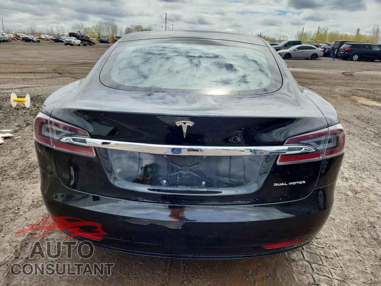TESLA MODEL S 2021 - 5YJSA1E26MF426367