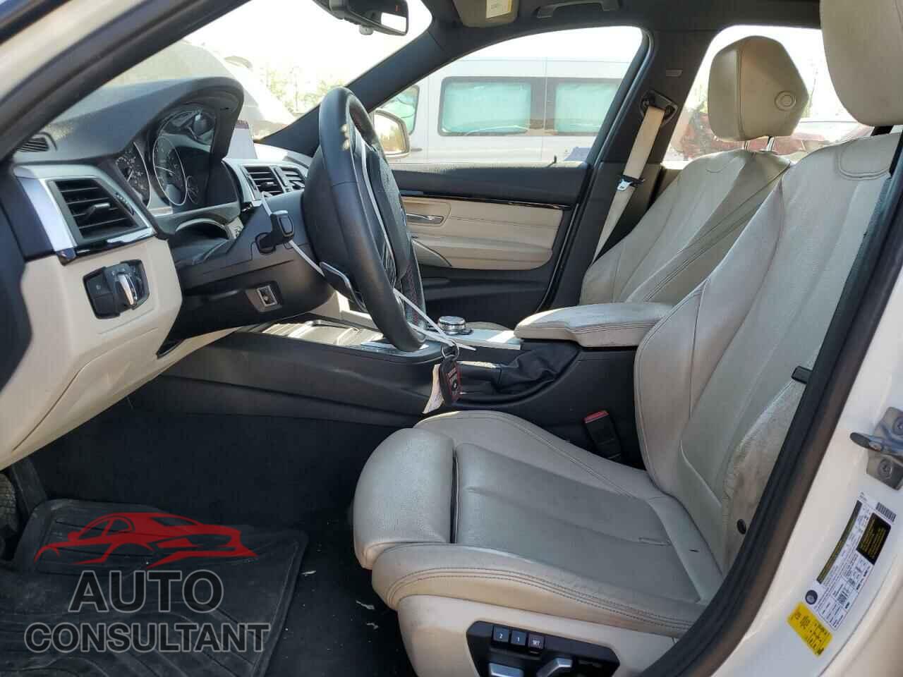 BMW 3 SERIES 2016 - WBA8E9G58GNU28449