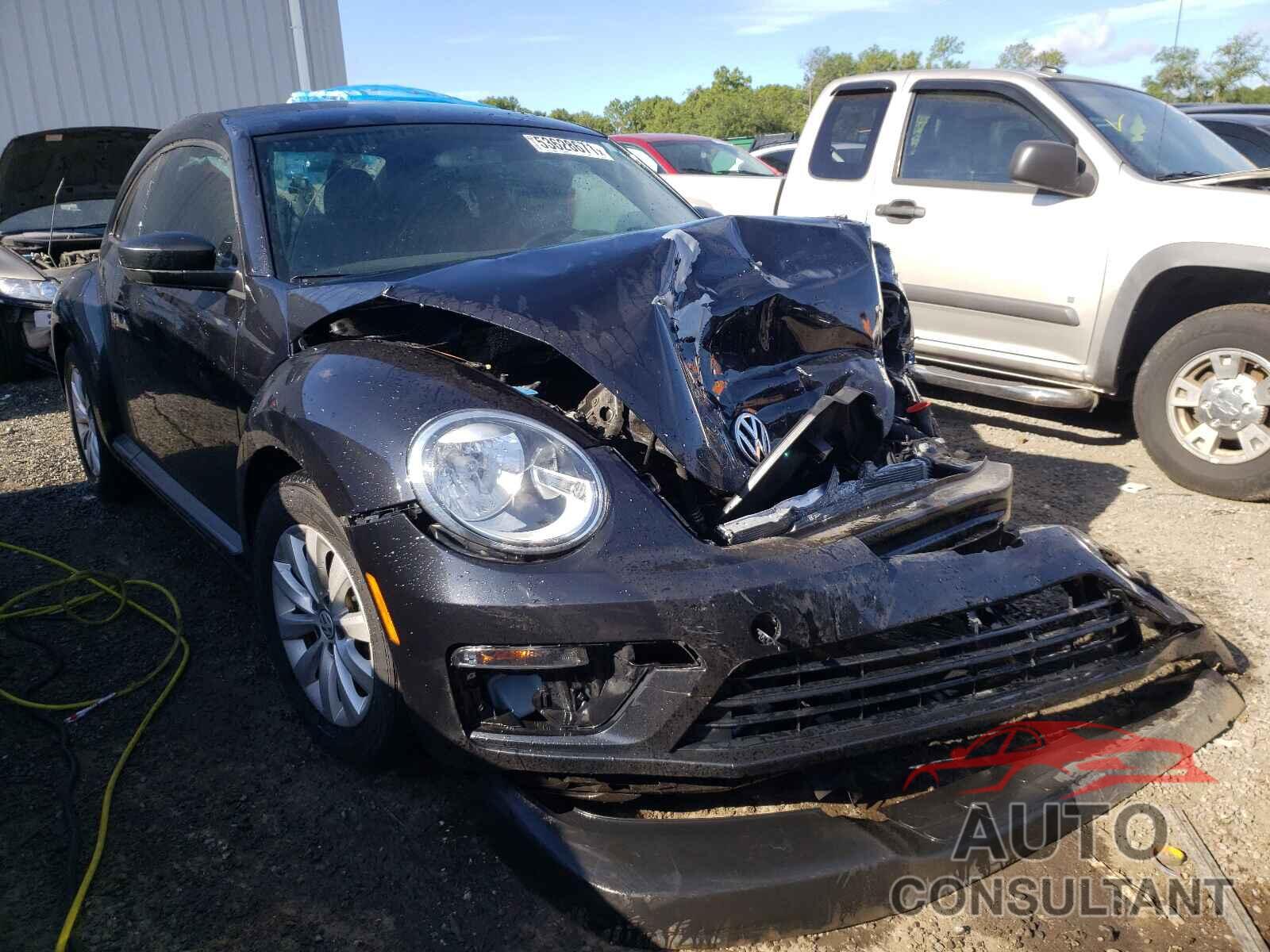 VOLKSWAGEN BEETLE 2018 - 3VWFD7ATXJM703326