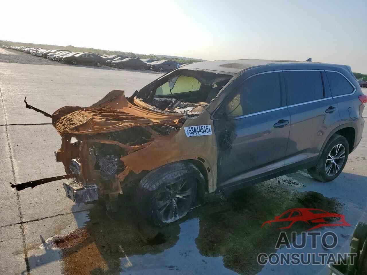 TOYOTA HIGHLANDER 2019 - 5TDZZRFH6KS364082