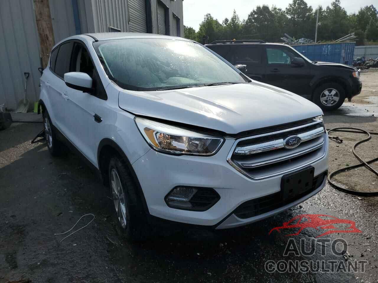 FORD ESCAPE 2017 - 1FMCU9G98HUC03535