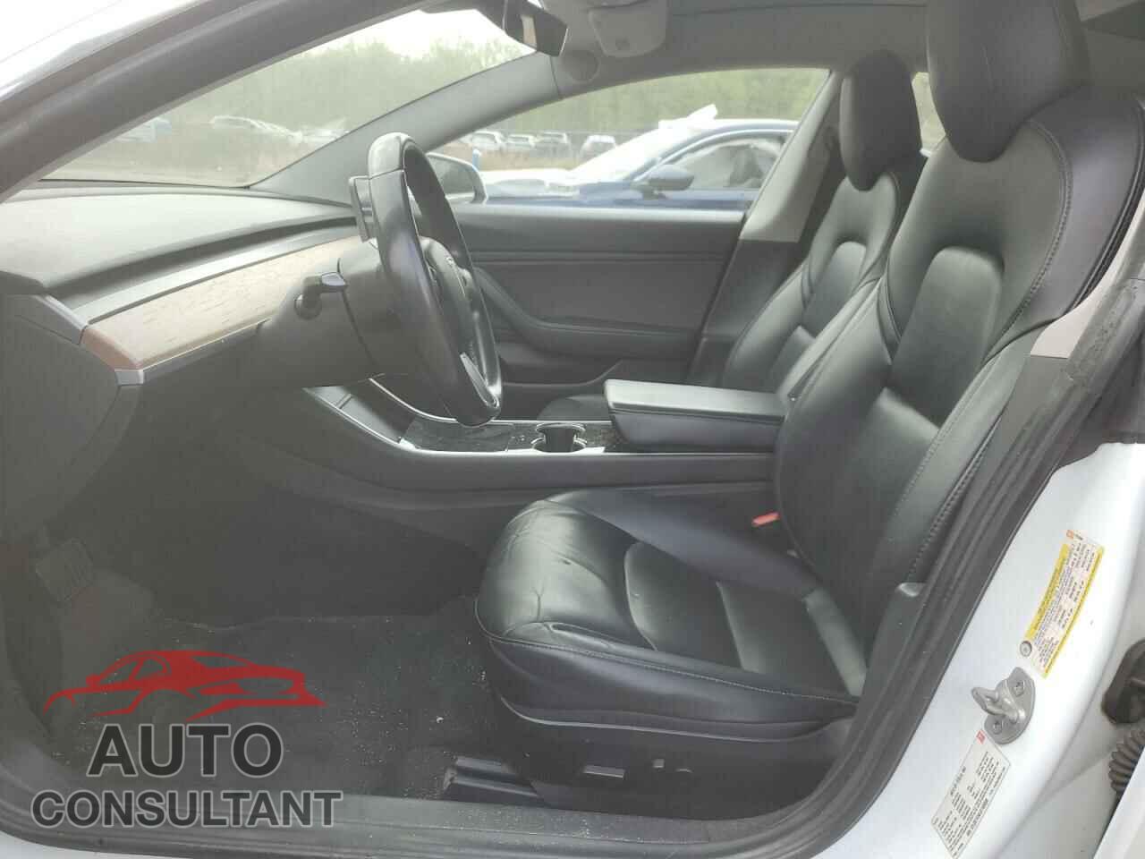TESLA MODEL 3 2018 - 5YJ3E1EAXJF165000