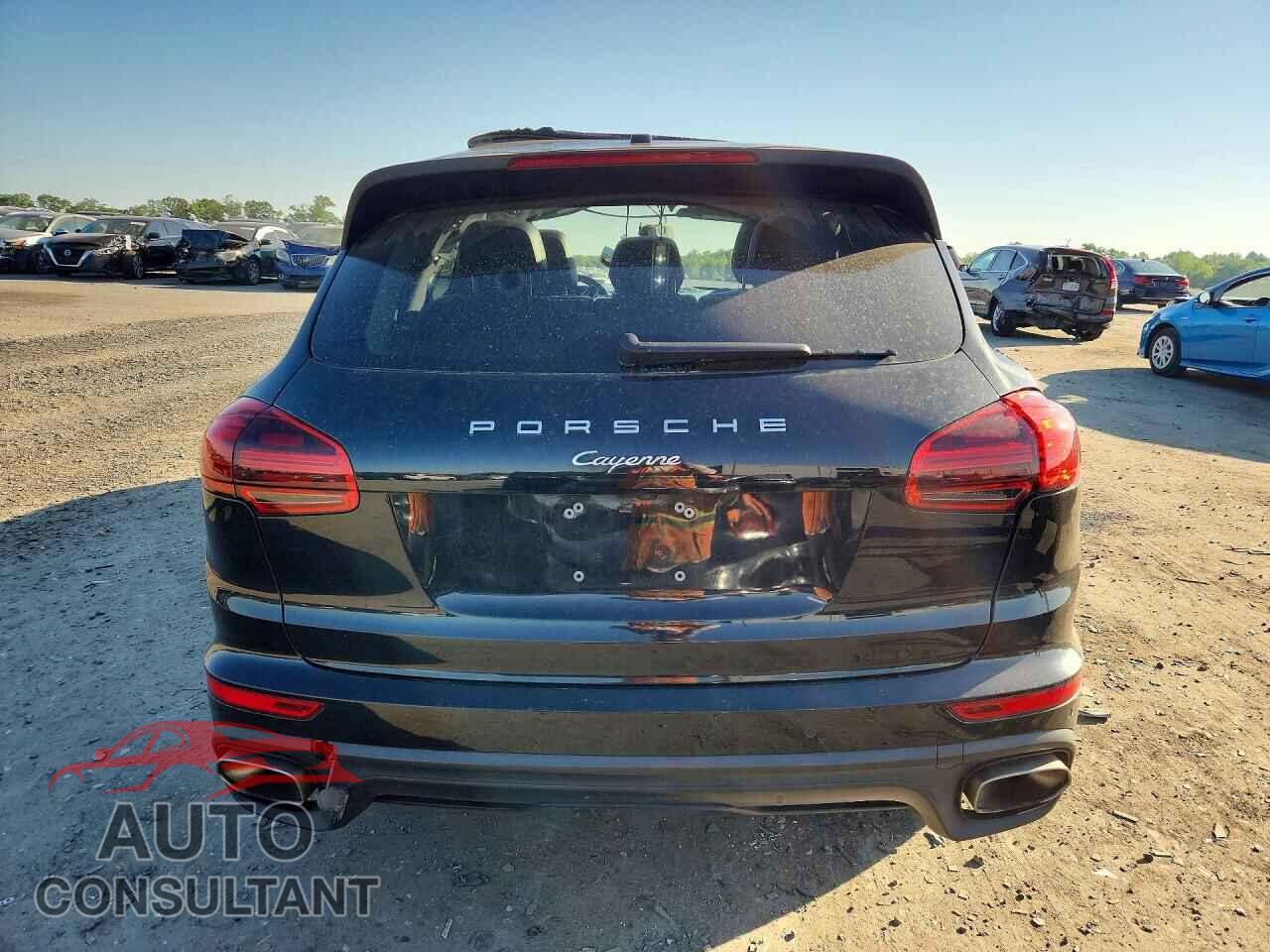 PORSCHE CAYENNE 2017 - WP1AA2A26HKA91660