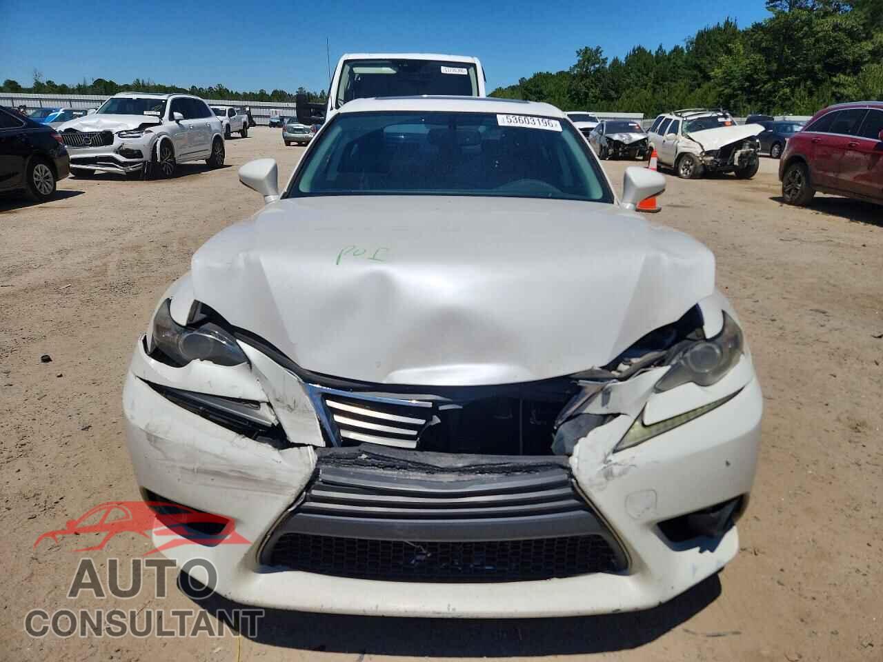 LEXUS IS 2015 - JTHBF1D27F5069108