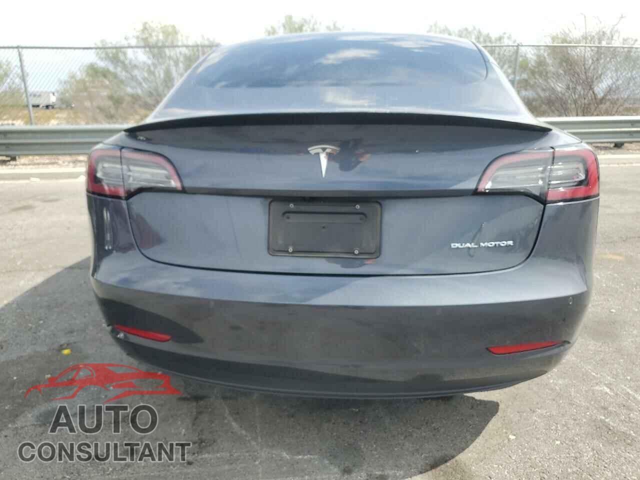 TESLA MODEL 3 2022 - 5YJ3E1EB0NF329143