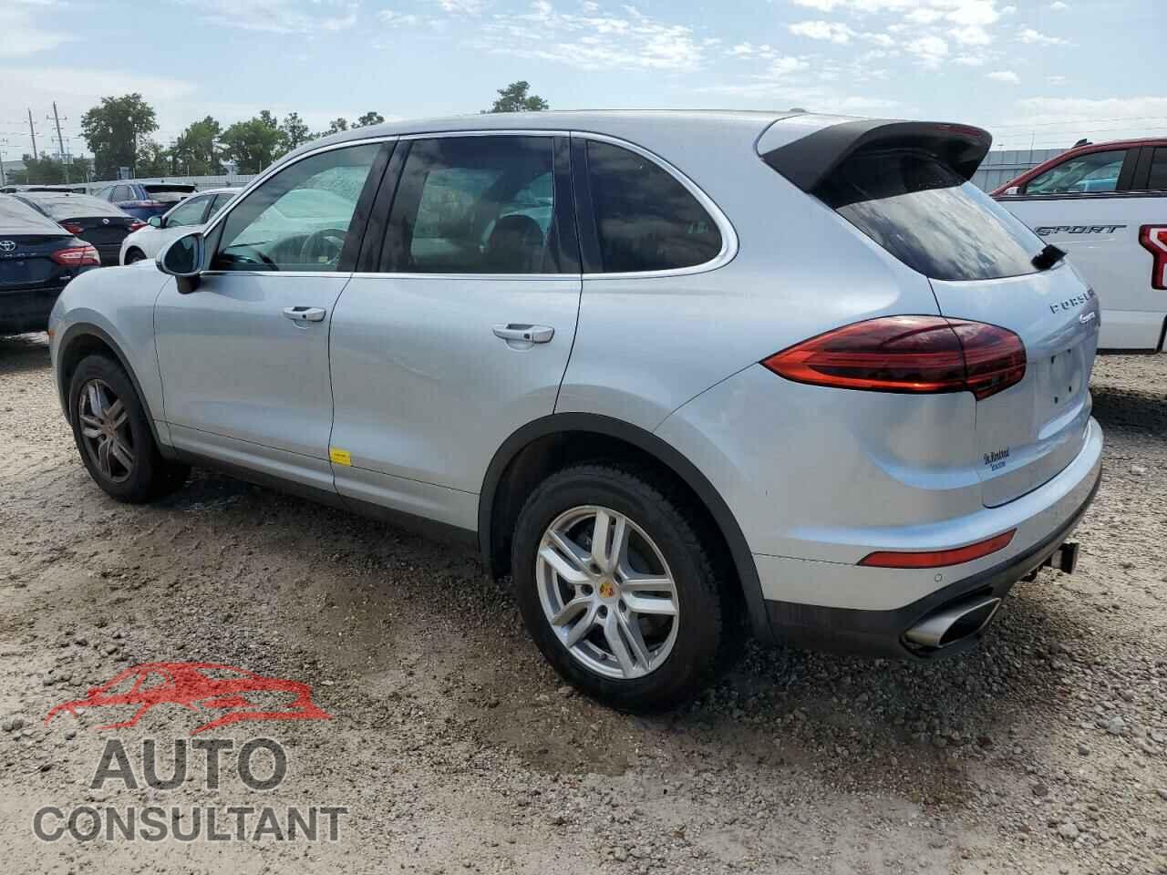 PORSCHE CAYENNE 2018 - WP1AA2A20JKA01179