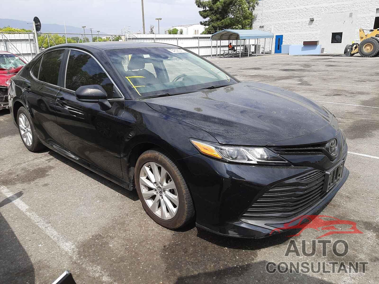 TOYOTA CAMRY 2018 - 4T1B11HKXJU131248