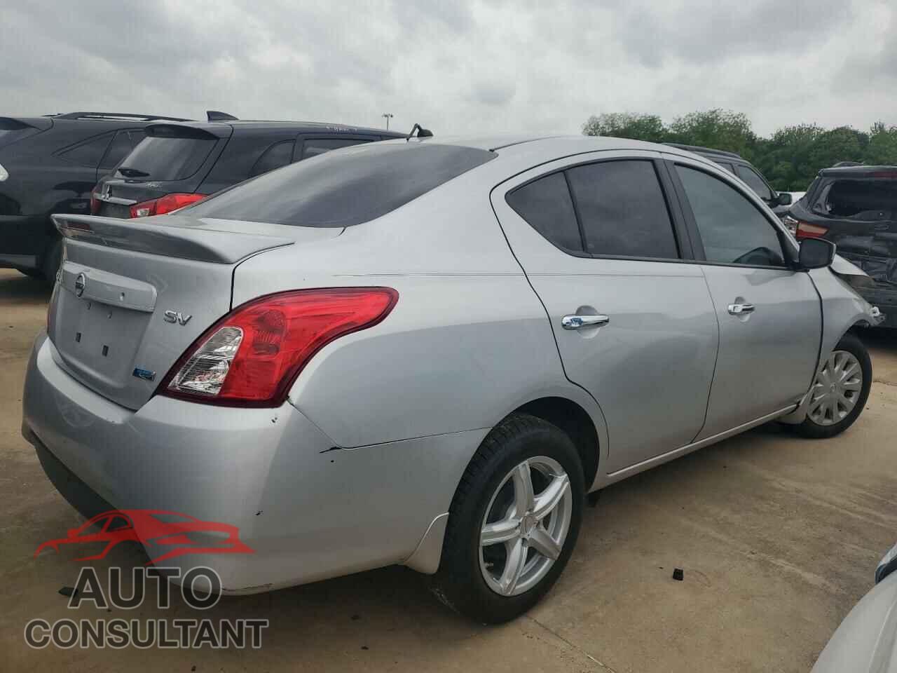 NISSAN VERSA 2015 - 3N1CN7APXFL831765