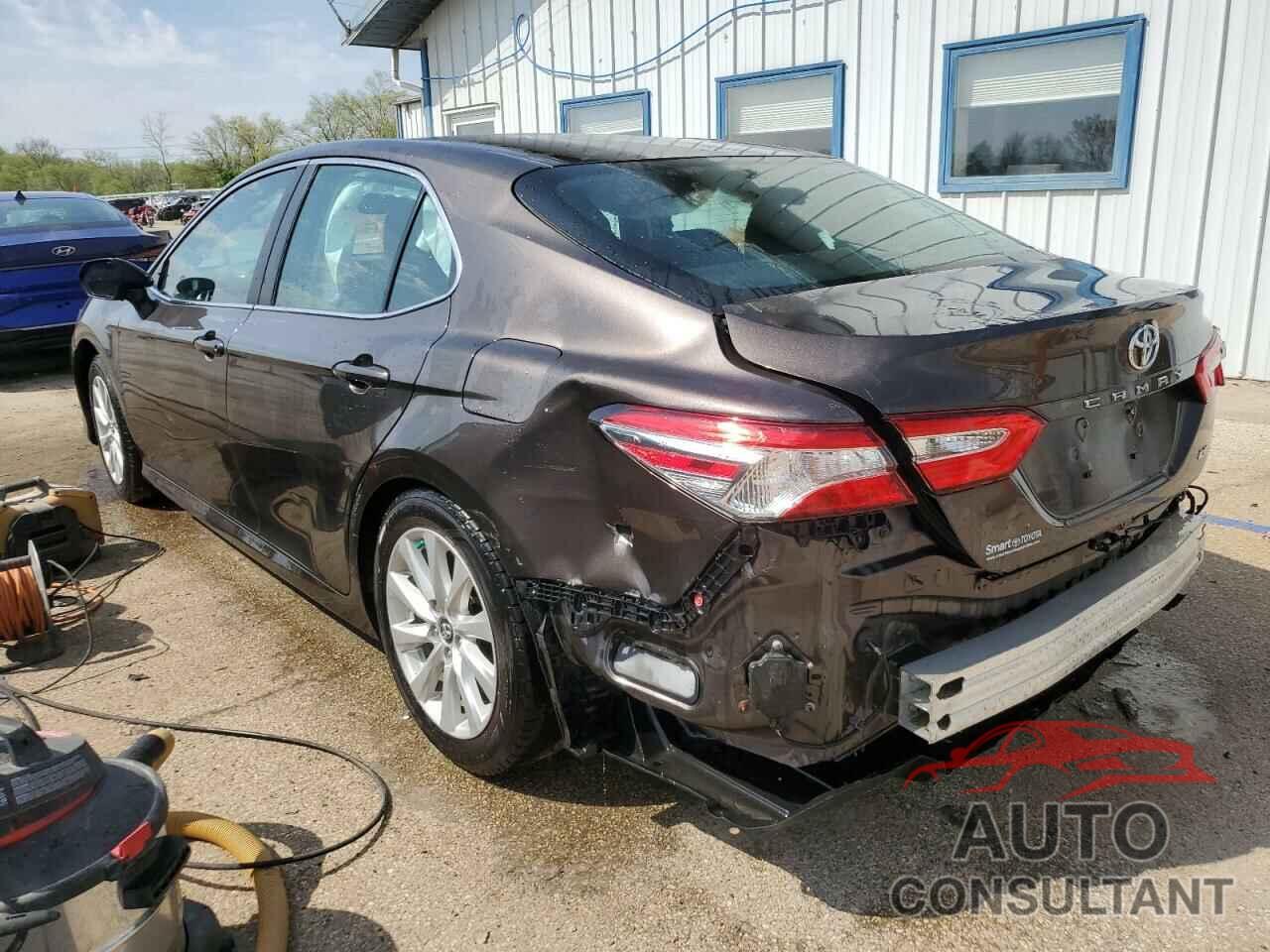 TOYOTA CAMRY 2018 - 4T1B11HK5JU639403