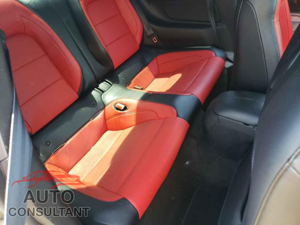FORD MUSTANG 2018 - 1FA6P8CF7J5170368