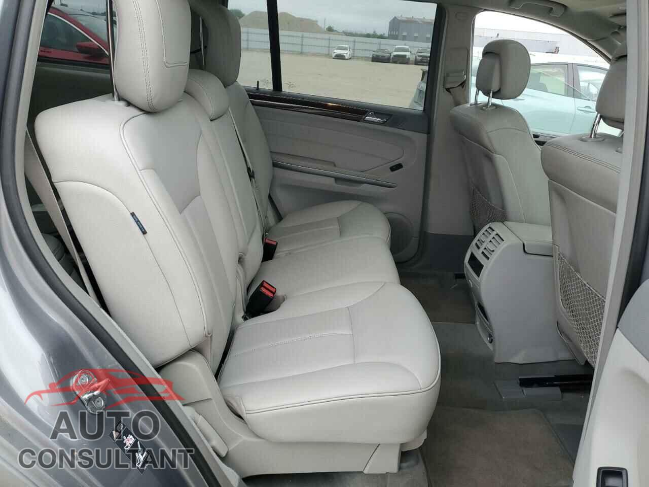 MERCEDES-BENZ GL-CLASS 2011 - 4JGBF2FEXBA719075