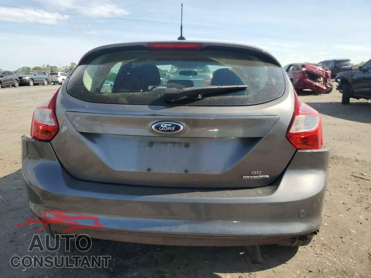 FORD FOCUS 2014 - 1FADP3K28EL104745