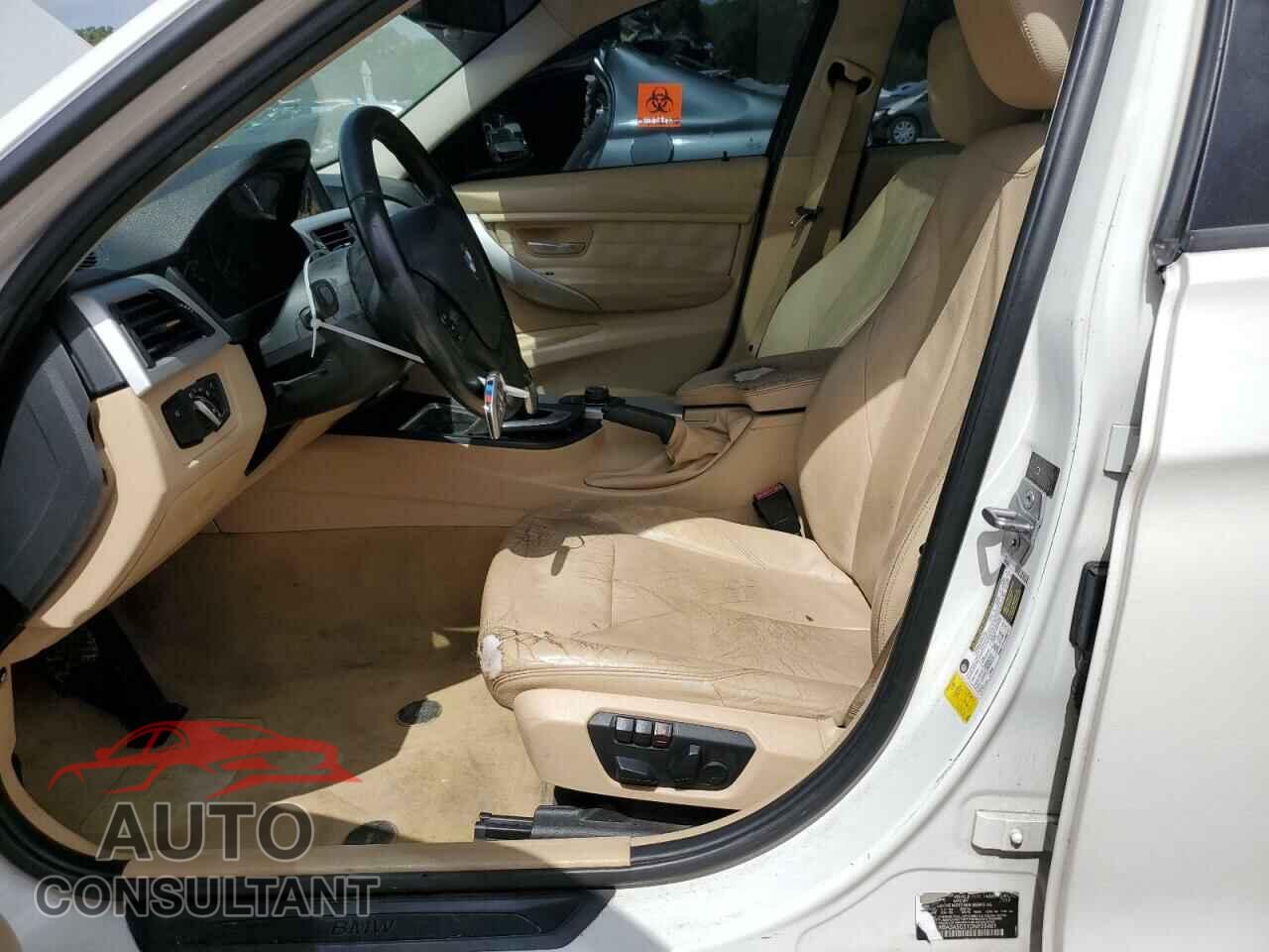 BMW 3 SERIES 2013 - WBA3A5G51DNP25461